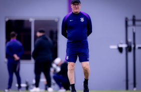 Dorival Jnior prepara mudanas no Corinthians para enfrentar o Vitria