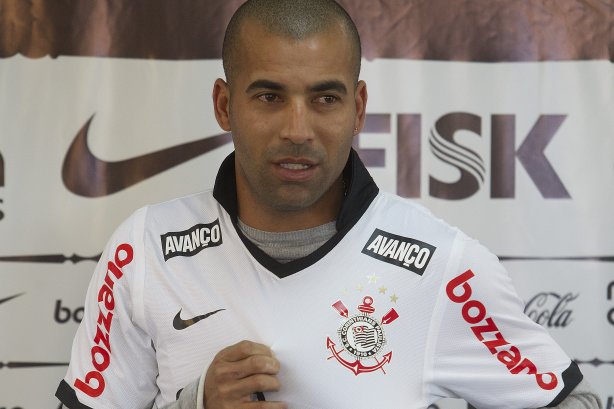 Sheik foi apresentado como jogador do Corinthians em maio de 2011