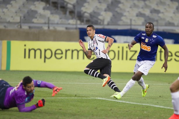 Durante o jogo entre Cruzeiro x Corinthians, realizado esta noite no Mineiro, vlido pela 27...