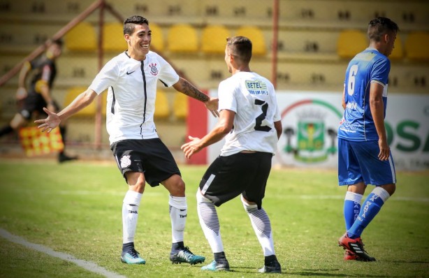 Corinthians goleou o Santo Andr na ltima rodada da primeira fase do Paulisto Sub-17