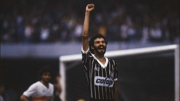 Sócrates jogou no Corinthians nos anos 70 e 80
