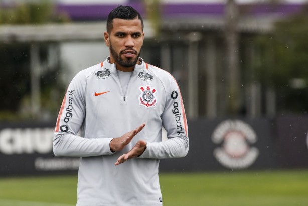 Pouco aproveitado por Jair Ventura, Jonathas no sabe se fica no Corinthians em 2019