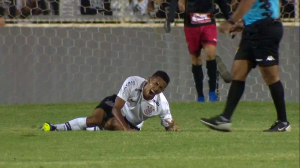 Sofreu fratura na perna direita durante jogo entre Corinthians e Ituano