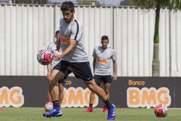 M�ndez ficar� no banco pela primeira vez desde que chegou ao Corinthians