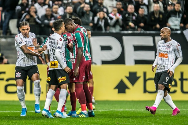 Corinthians e Fluminense jogam em Itaquera na ltima rodada