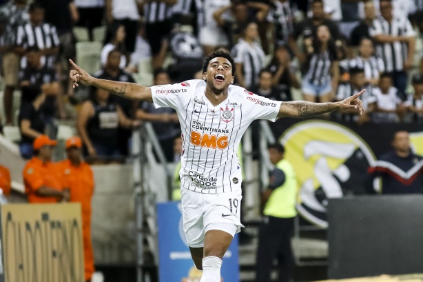 Gustavo marcou o gol que garantiu o Timo na pr-Libertadores
