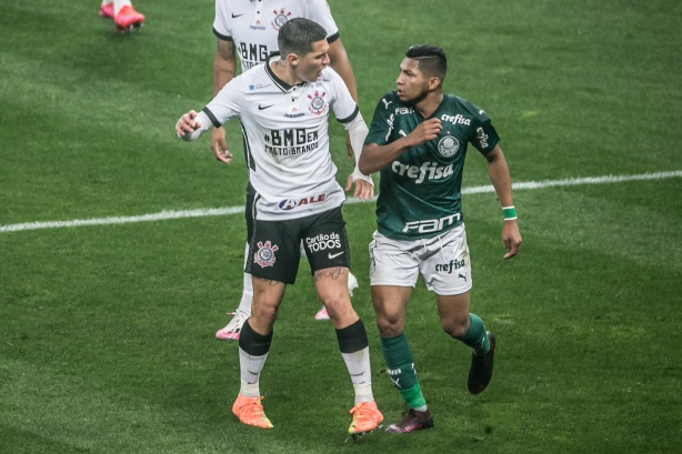 Corinthians fica no empate sem gols com o Palmeiras pelo