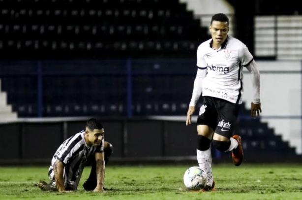 Luis Mandaca marcou trs gols no Sub-20 do Corinthians ano passado