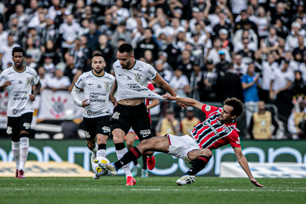 Corinthians busca o empate com o São Paulo e mantém tabu e