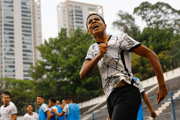 Brasileirão Sub-17: Corinthians vence de virada o São Paulo na Fazendinha