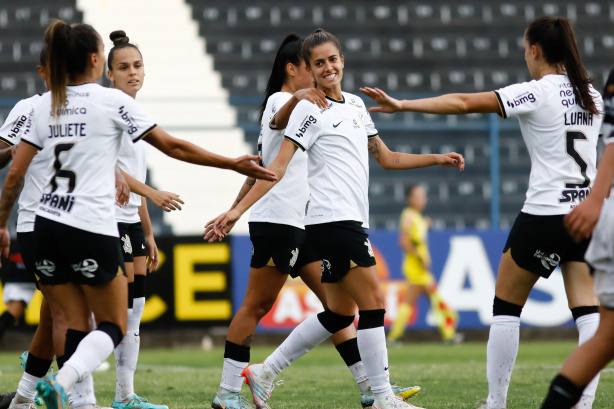 Corinthians vence o Red Bull Bragantino e garante vantagem em final da Copa  Paulista feminina