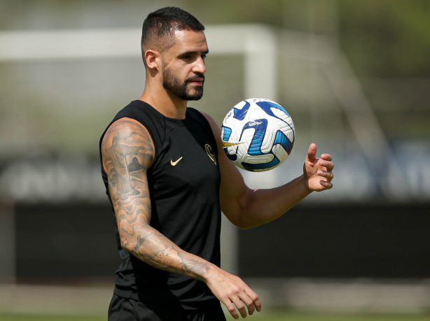 Renato Augusto passar� por exames neste s�bado