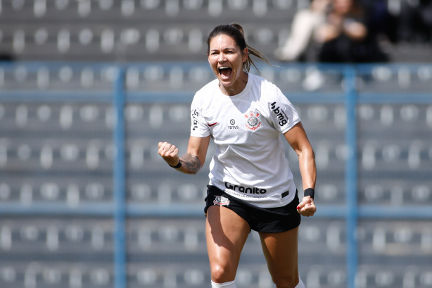 Fã de Gabi Zanotti, joia da base do Corinthians fala da visibilidade do  futebol feminino e sonho de atuar na Europa: Luto todos os dias, futebol  feminino