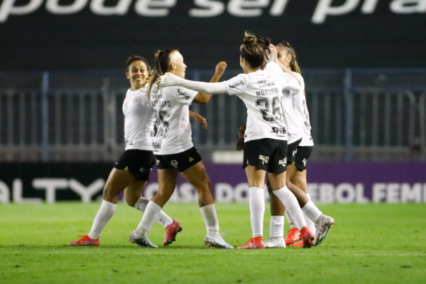 BusUp torna-se parceira oficial do futebol feminino do Corinthians