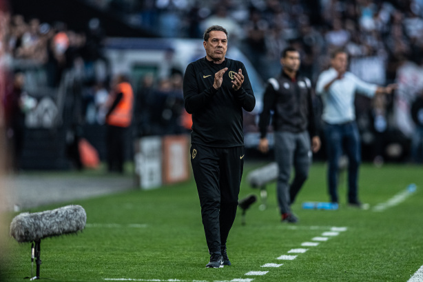 LUXEMBURGO BALANÇA NO CORINTHIANS? VEJA NÚMEROS DE SUA CAMPANHA COMANDANDO  O CORINTHIANS 