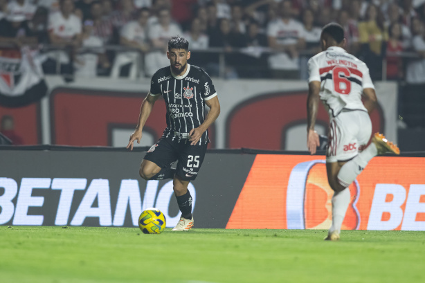 O Corinthians confirmou a escalao para o jogo contra o So Paulo, pelo Brasileiro