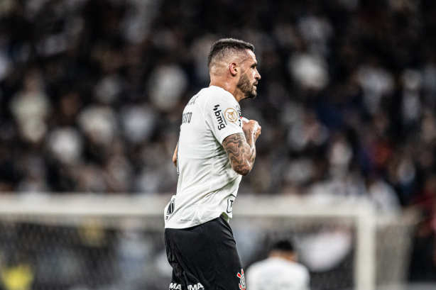 Renato Augusto abre o jogo sobre futuro no Corinthians: “Não quero ser um  peso”