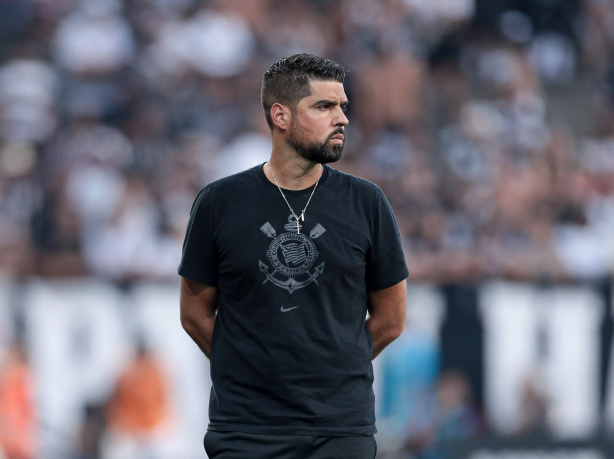 Antnio Oliveira volta a poder assinar a smula do Corinthians na Sul-Americana