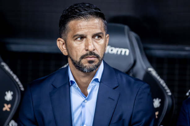 FALA, PROFESSOR! Emiliano Díaz fala sobre evolução do Corinthians