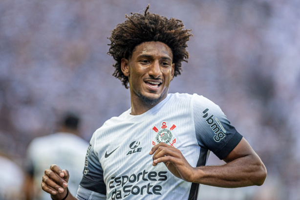 O Corinthians quer estender o empr�stimo de Talles Magno por mais um ano