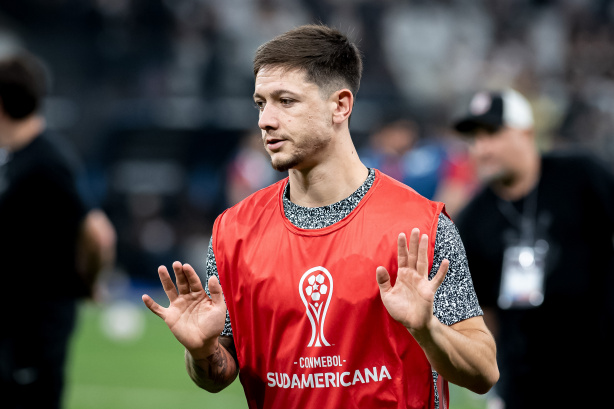 Garro revela por que escolheu o Corinthians e as dificuldades que encontrou ao chegar ao Brasil