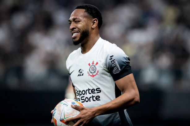 Barca de saídas? Corinthians avalia dispensa de 10 jogadores, incluindo craques