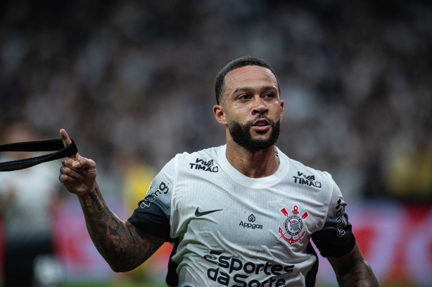 CRAQUE INTERNACIONAL! Memphis Depay presta homenagem ao Corinthians em partida entre Holanda e Espanha