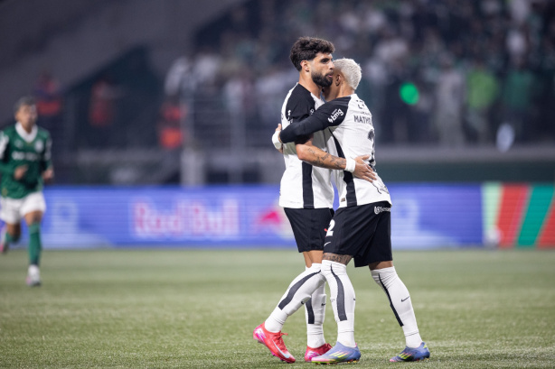 Pelea entre jugadores en la final de la Copa de Brasil