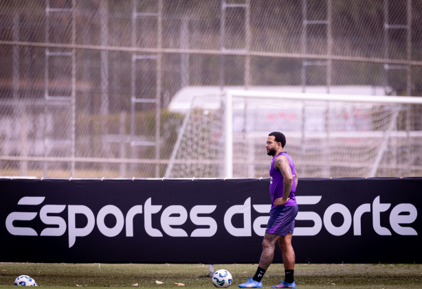 Corinthians encontra dificuldade para manter Memphis após recuo de patrocinadora