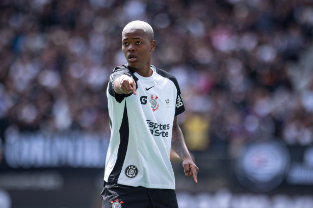Atacante do Corinthians volta a atuar após quase um mês em vitória contra Juventude