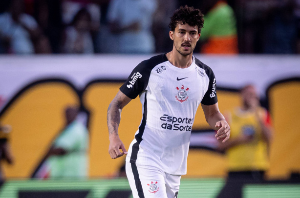 Corinthians está escalado com novidades para enfrentar o Vitória pelo Brasileirão