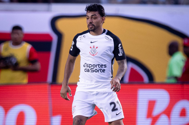 Lateral do Corinthians valoriza ponto conquistado fora de casa e culpa sequência difícil de jogos
