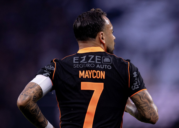 COMPLICOU: Atlético-MG entra na disputa com Corinthians por Maycon