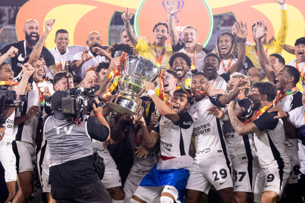 Corinthians inicia defesa do título da Copa do Brasil perto de marca histórica