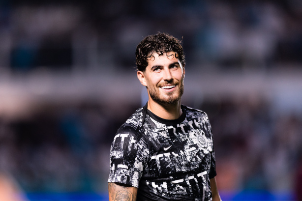 Pedro Raul assume vice-liderança em assistências no Corinthians em 2026