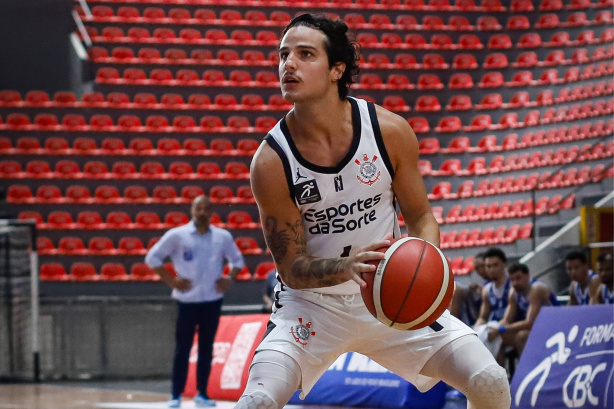 Armador do Corinthians substitui lesionado e disputarĂĄ Jogo das Estrelas do NBB