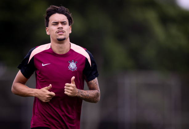 Zagueiro do Corinthians inicia processo de recuperação após cirurgia