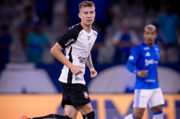 Volante completa um mĂŞs sem entrar em campo pelo Corinthians