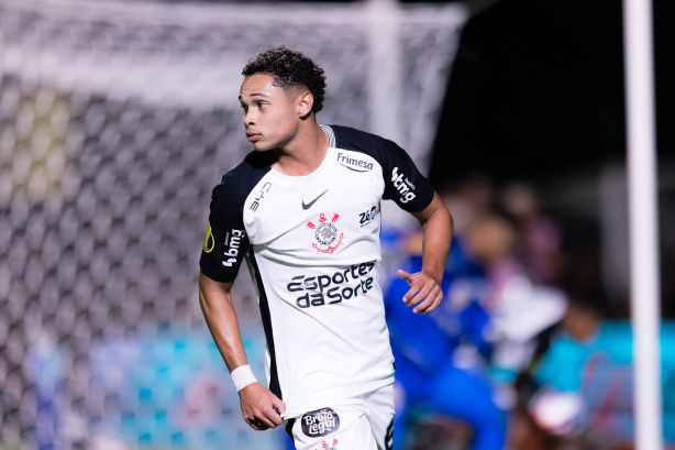 Dieguinho recebe de Diniz primeira chance como titular do Corinthians em vitória sobre o Barra