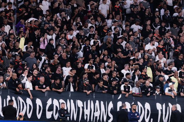 Torcida do Corinthians relata dificuldades para comprar ingressos no Fiel Torcedor; veja comentĂĄrios