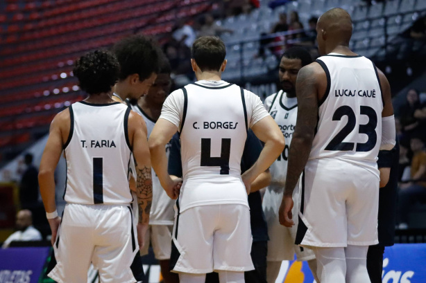 Corinthians volta a oscilar no segundo tempo e perde para o Paulistano em casa pelo NBB