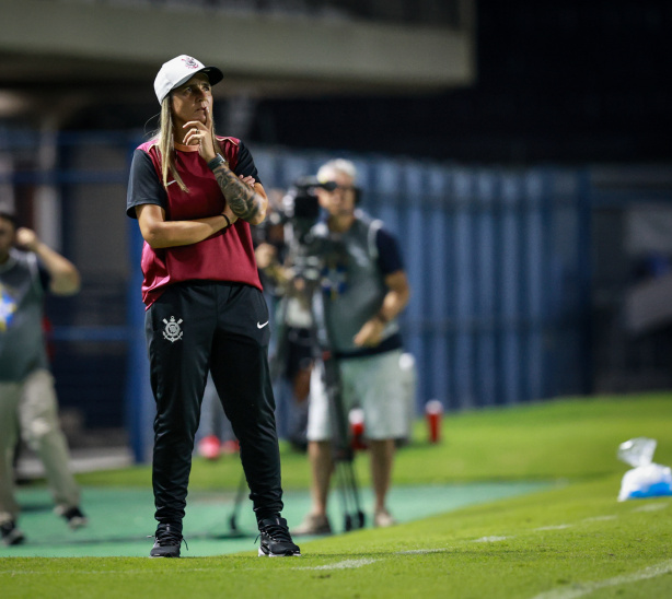 Técnica do Corinthians reforça importância de trabalho em grupo após mais uma goleada das Brabas