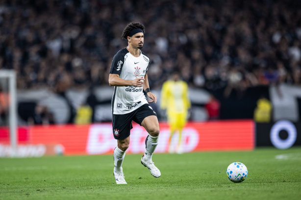 Zagueiro do Corinthians recebe terceiro cartão amarelo e será desfalque no Dérbi