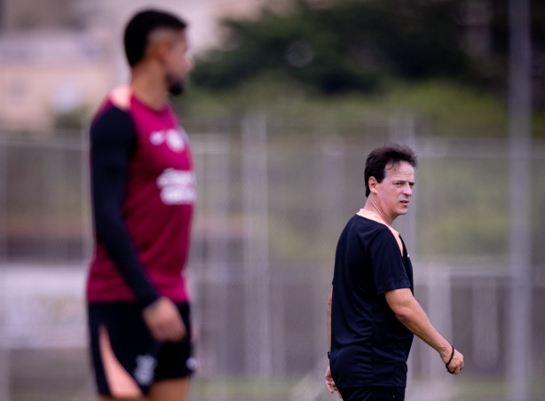 Corinthians retorna aos treinamentos de olho em partida contra o Vitória