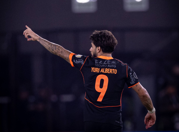 Yuri Alberto sobe uma posição em lista de mais participações em gols do Corinthians na Conmebol
