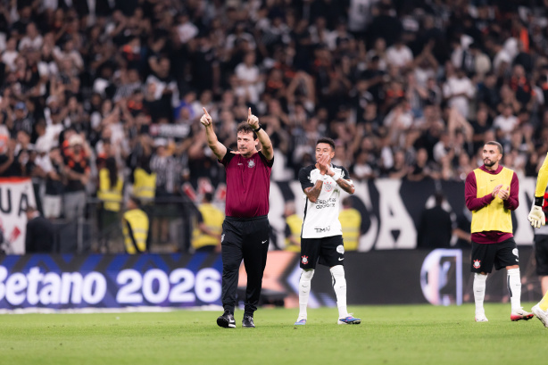 Técnico do Corinthians valoriza entrega e espírito de luta dos jogadores após empate no Dérbi