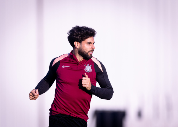 Corinthians encerra a preparação para visitar o Vitória pelo Brasileirão; veja a provável escalação