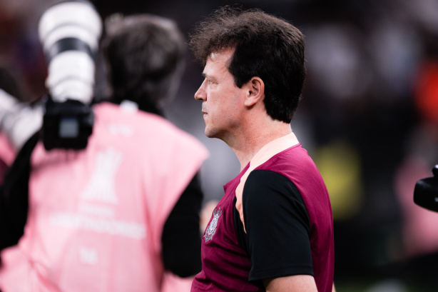 Fernando Diniz comenta expectativas na Copa do Brasil em meio à maratona no Brasileirão