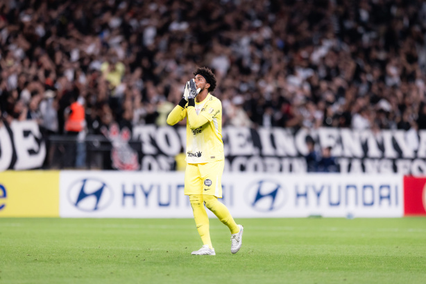 Hugo Souza fica fora da convocação da Seleção Brasileira para a Copa do Mundo