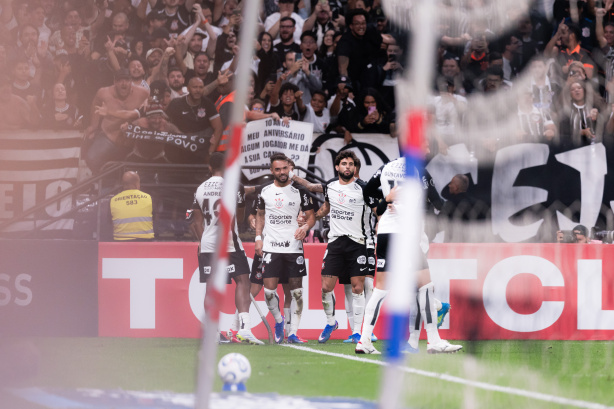 Últimas do Corinthians: vitória na Libertadores, pedido de impeachment e julgamento do STJD